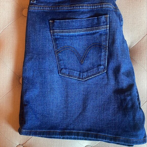 Levi's Denim Shorts Size 14 - Picture 3 of 5